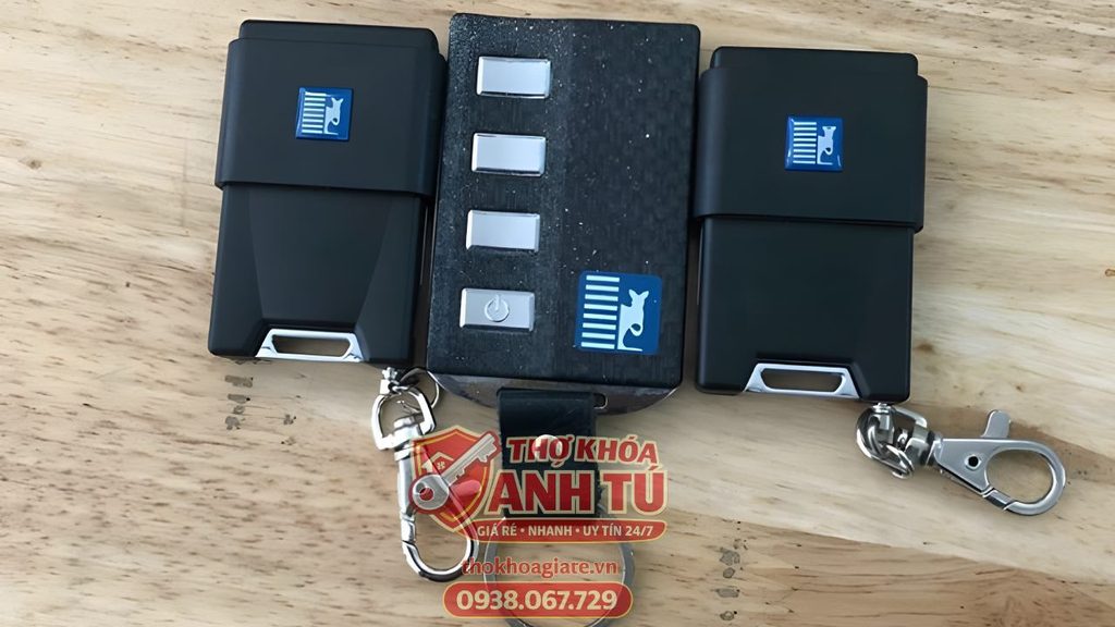 Làm remote cho cửa cuốn Austdoor tại nhà khách ở TP.HCM