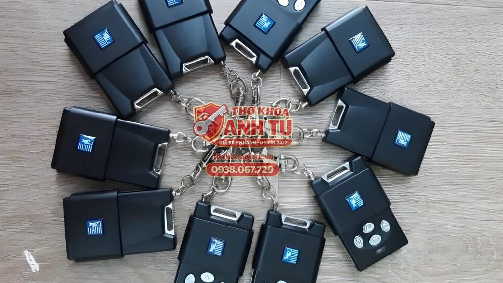 Thử remote Austdoor sau khi làm xong, cửa chạy êm bình thường
